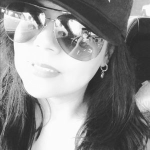 Meet your Posher, Marisol